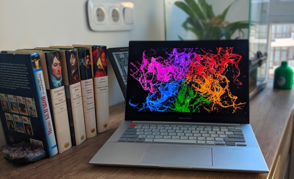 Обзор ASUS VivoBook 14: универсальный ноутбук для повседневных задач Обзор ASUS VivoBook 14: универсальный ноутбук для повседневных задач